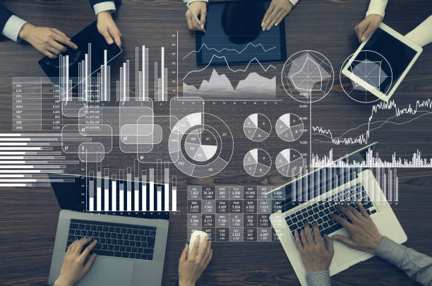 5 mejores CRM en Estados Unidos Business information and infographics concept.